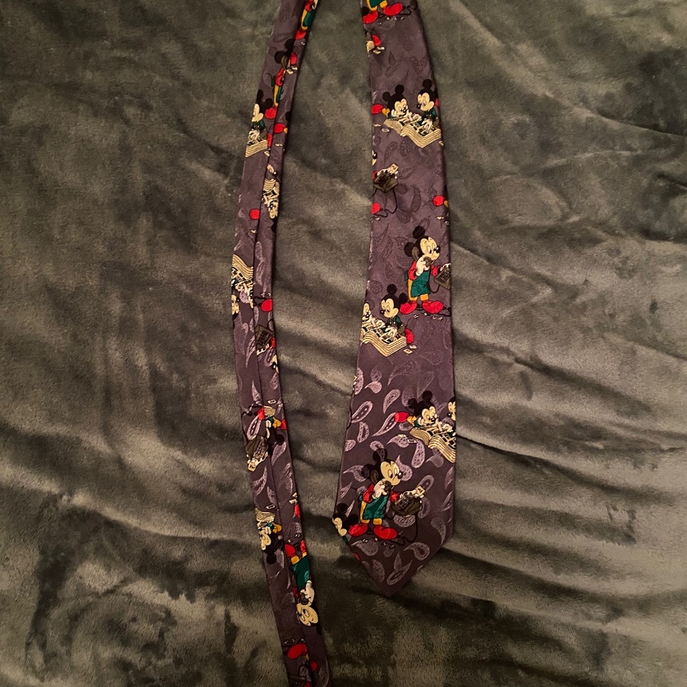 Mickey Mouse Purple Tie “City Gold”
